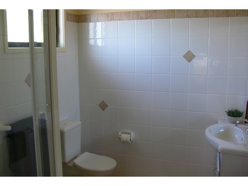 2 Grandis Place, Bateau Bay NSW 2261