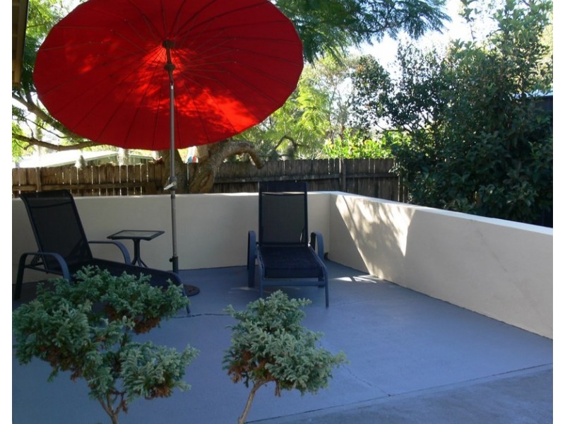 2 Grandis Place, Bateau Bay NSW 2261