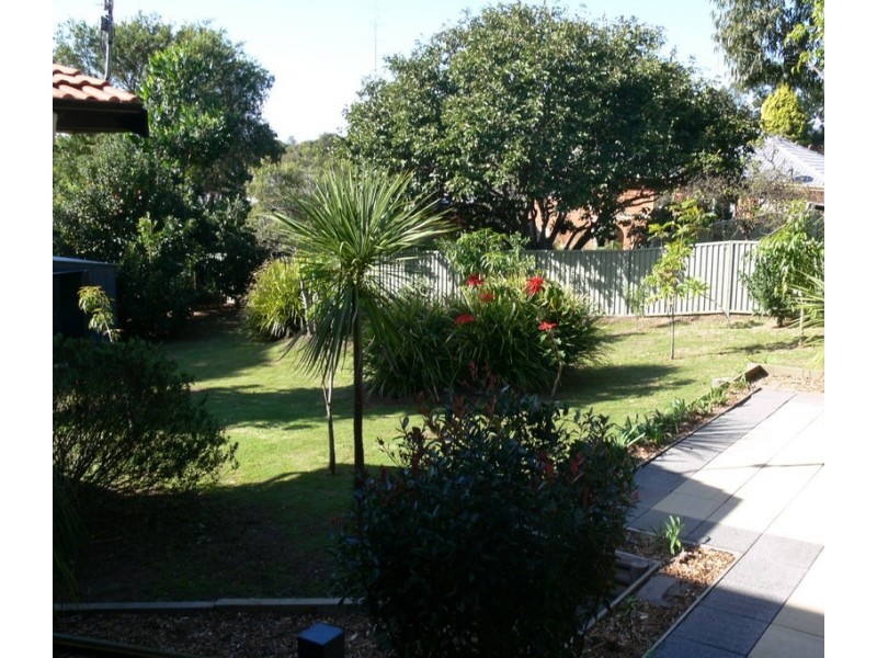 2 Grandis Place, Bateau Bay NSW 2261