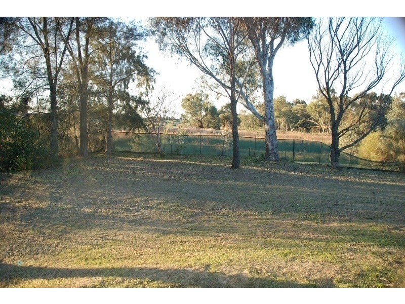 10 Whitehall Road, Hazelmere WA 6055