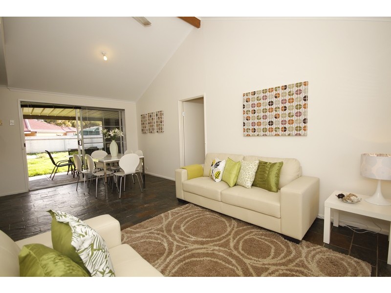 15 Mordaunt St, Parafield Gardens SA 5107