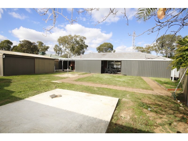 15 Mordaunt St, Parafield Gardens SA 5107