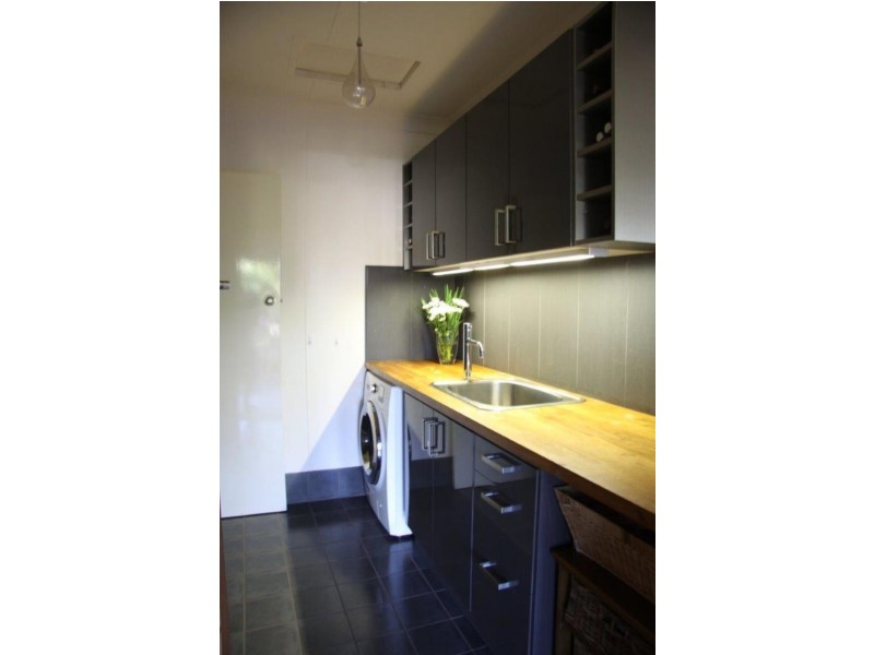 8 Stirling Crescent, Dampier WA 6713