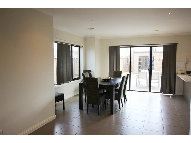 19 Swamphen Drive, Williams Landing VIC 3027