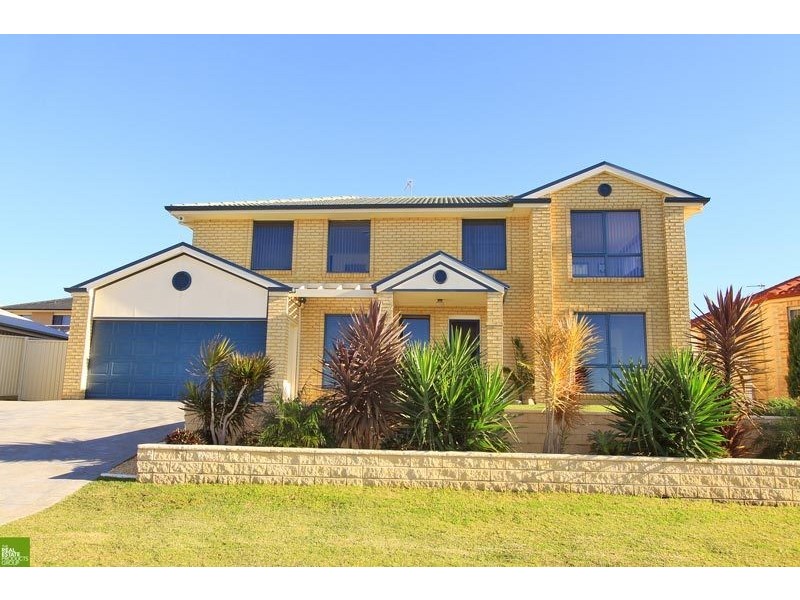 10  Dampier Crescent, Shell Cove NSW 2529