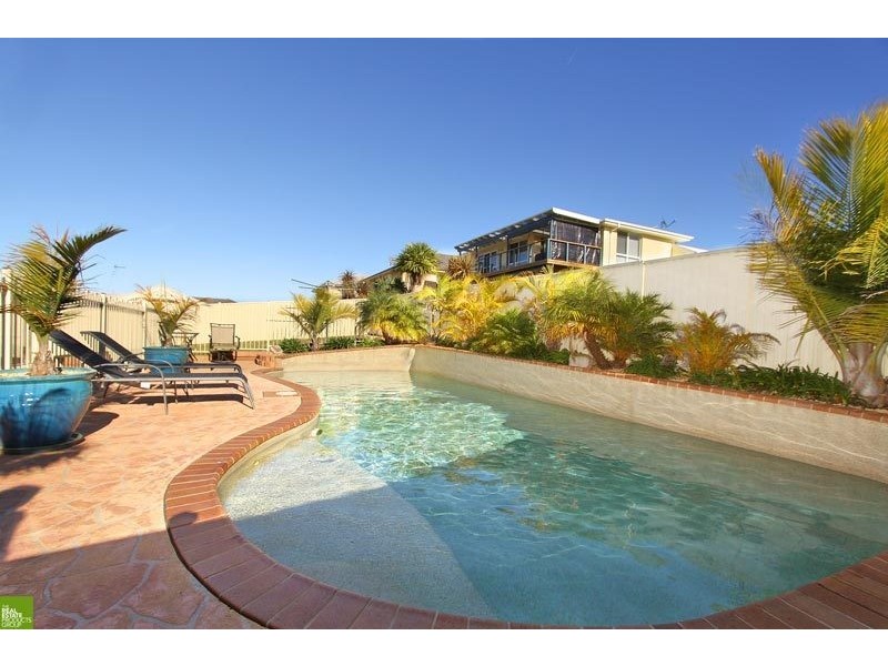 10  Dampier Crescent, Shell Cove NSW 2529