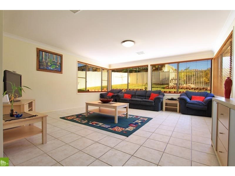 10  Dampier Crescent, Shell Cove NSW 2529