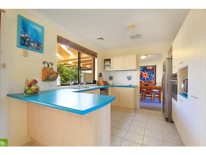 10  Dampier Crescent, Shell Cove NSW 2529