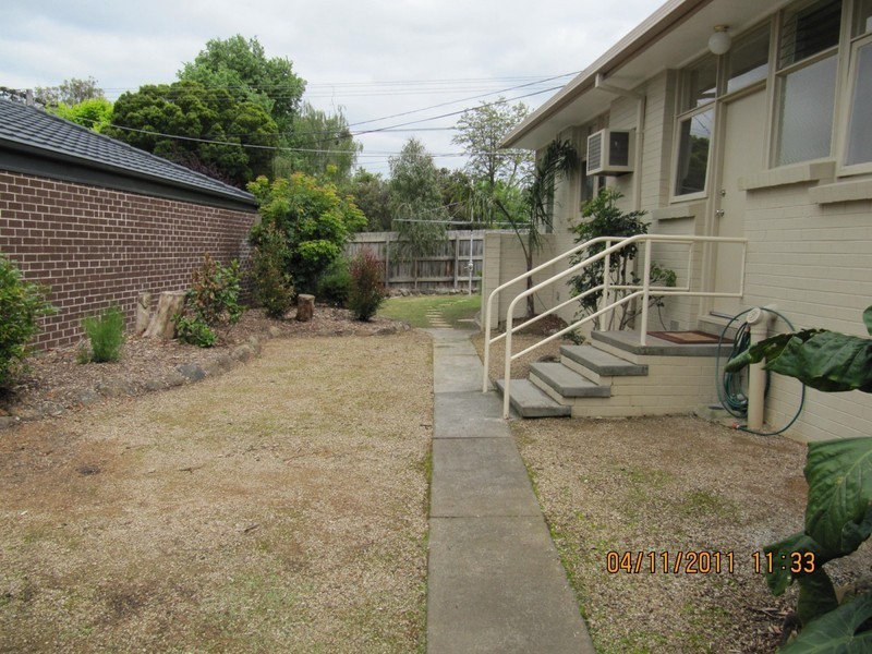 1 & 2/22 Norma Crescent South, Knoxfield VIC 3180