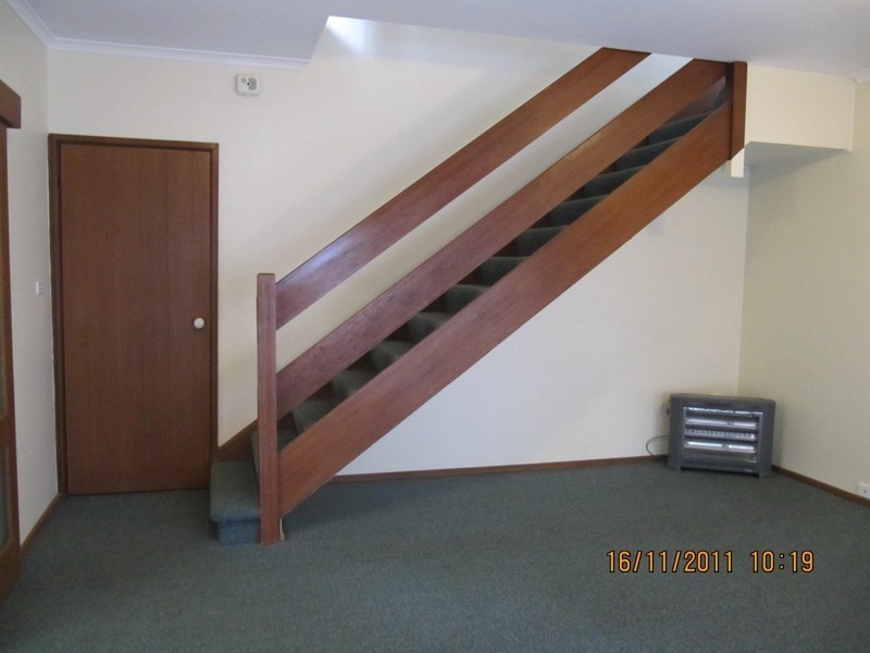 1 & 2/22 Norma Crescent South, Knoxfield VIC 3180