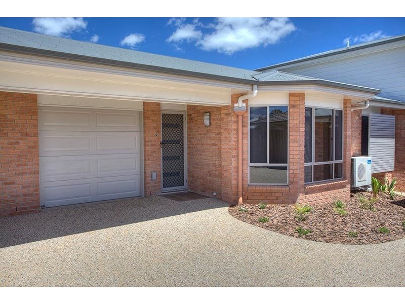 2/7 Alexander Ave, Highfields QLD 4352