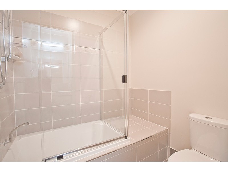 2/7 Alexander Ave, Highfields QLD 4352