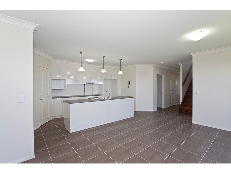 3/7 Alexander Ave, Highfields QLD 4352