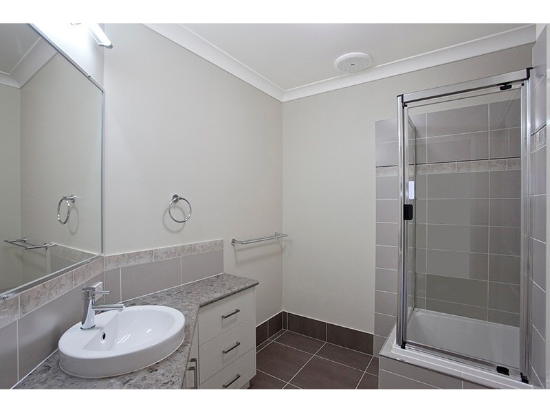 3/7 Alexander Ave, Highfields QLD 4352