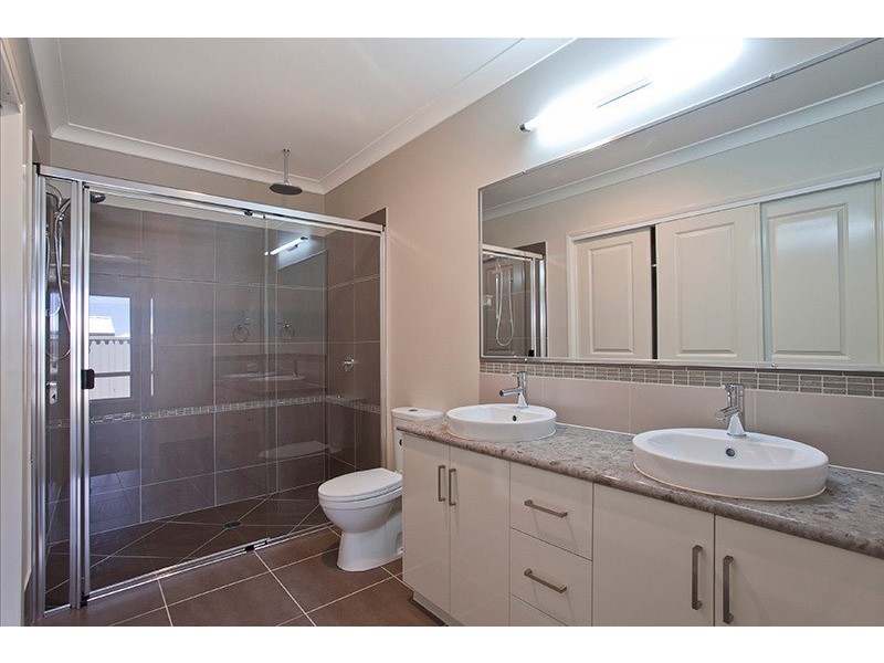 3/7 Alexander Ave, Highfields QLD 4352