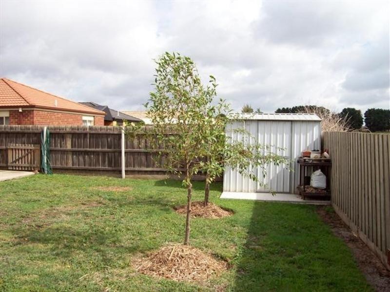 42  Dartmoor Drive, Cranbourne East VIC 3977