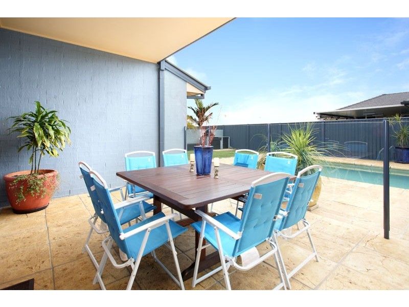 42 Oakwood Rd, Warner QLD 4500