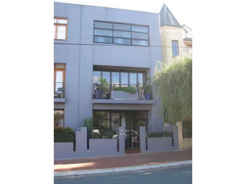 249  Lake St, Perth WA 6000