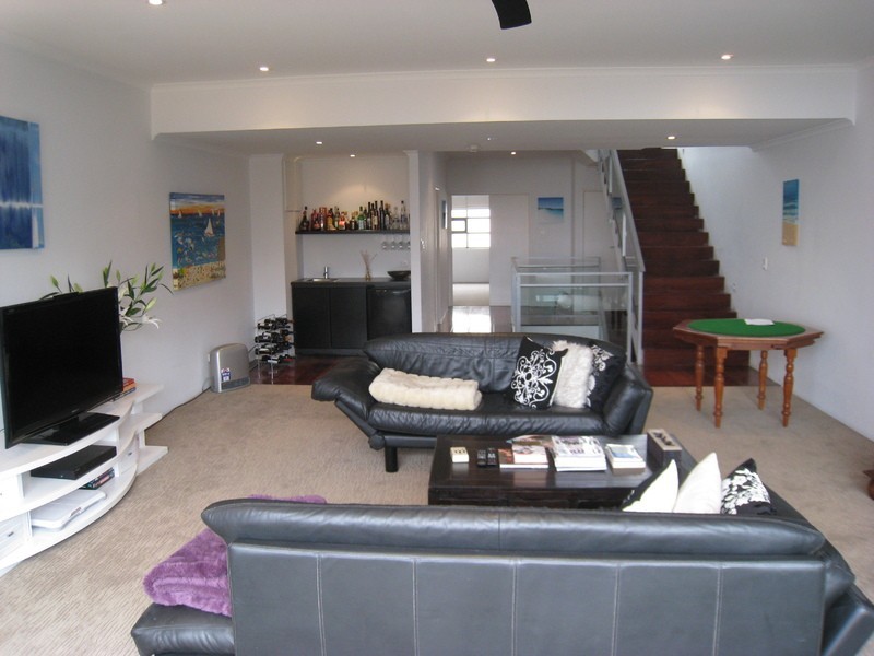 249  Lake St, Perth WA 6000
