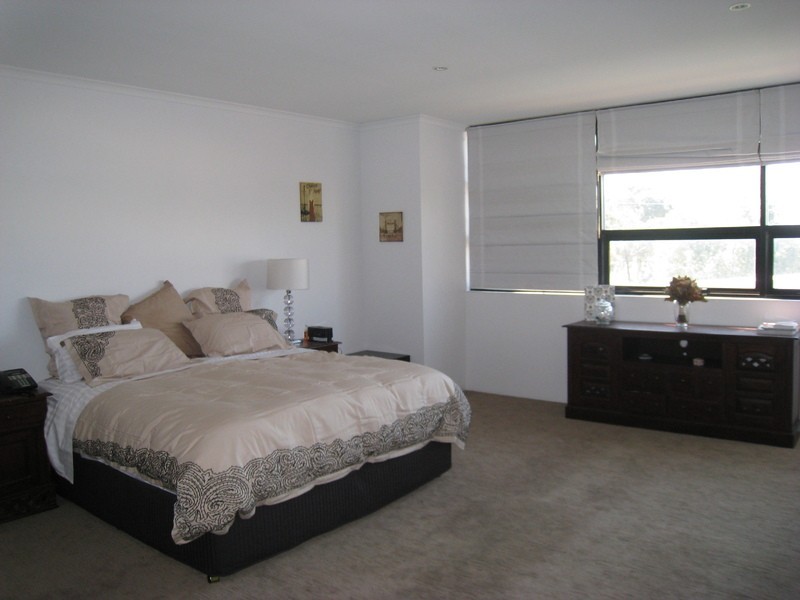 249  Lake St, Perth WA 6000