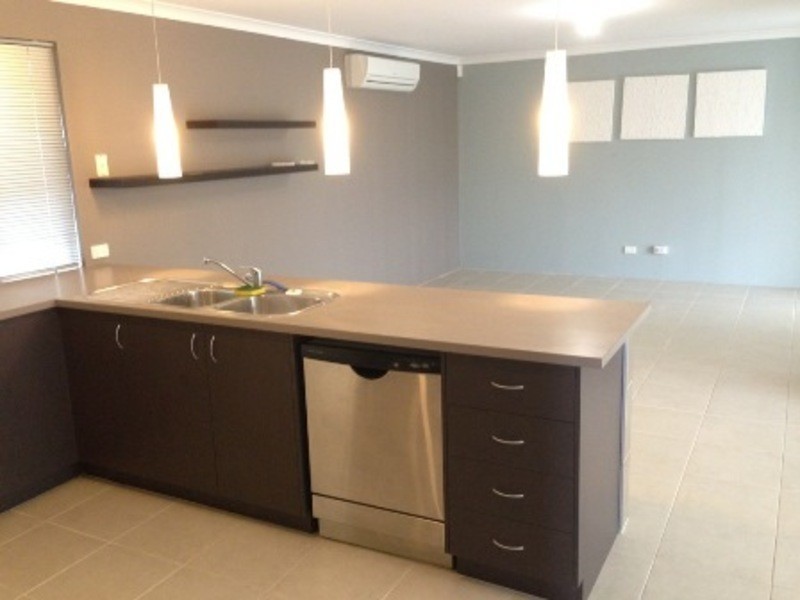 28 Cardowan Dr, Ellenbrook WA 6069