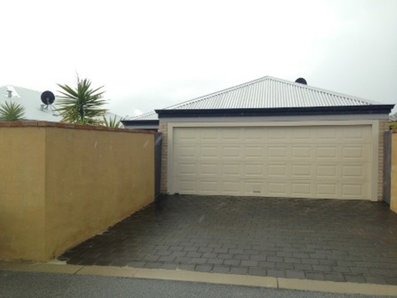 28 Cardowan Dr, Ellenbrook WA 6069