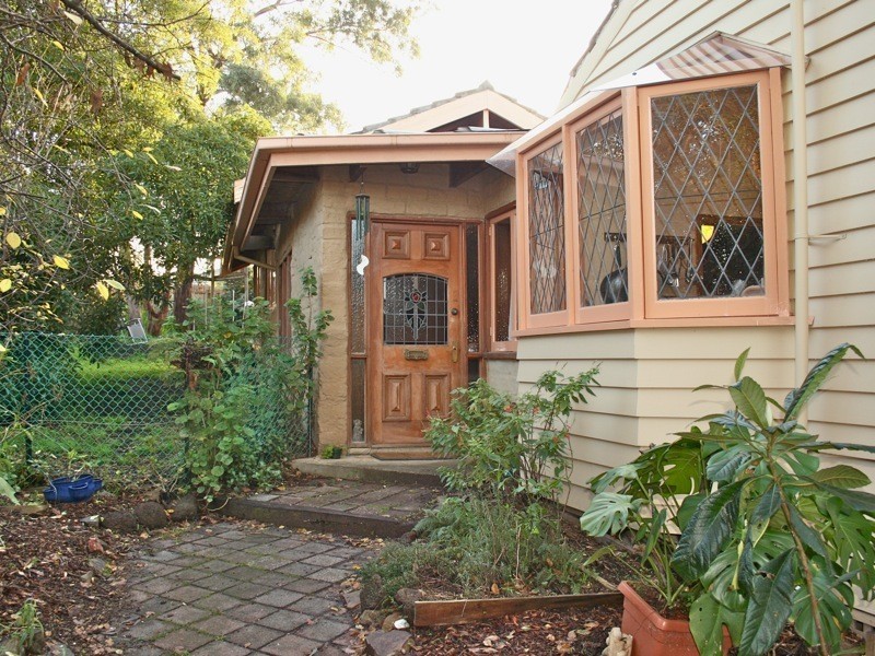 37 Bemboka Rd, Warranwood VIC 3134