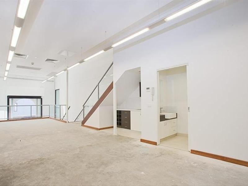 4 Lux Way, Brunswick VIC 3056