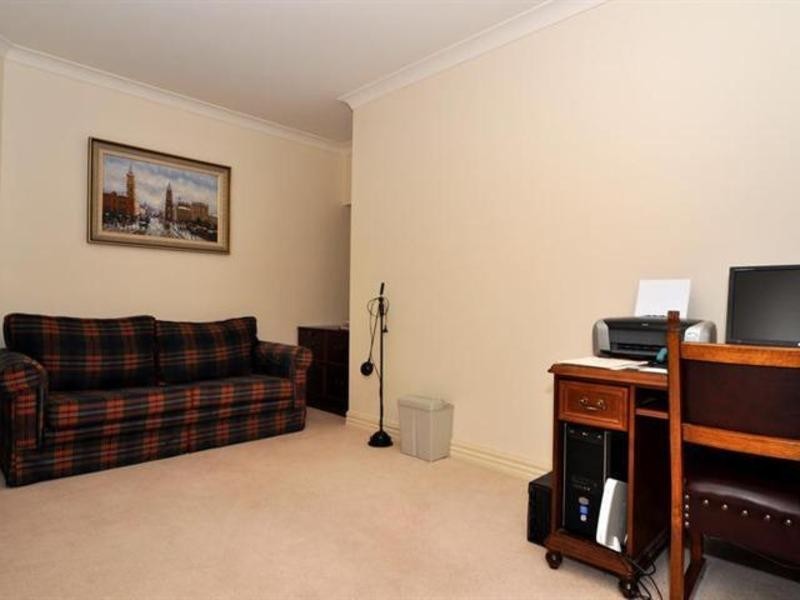 16 Rostrevor Rd, Stirling SA 5152