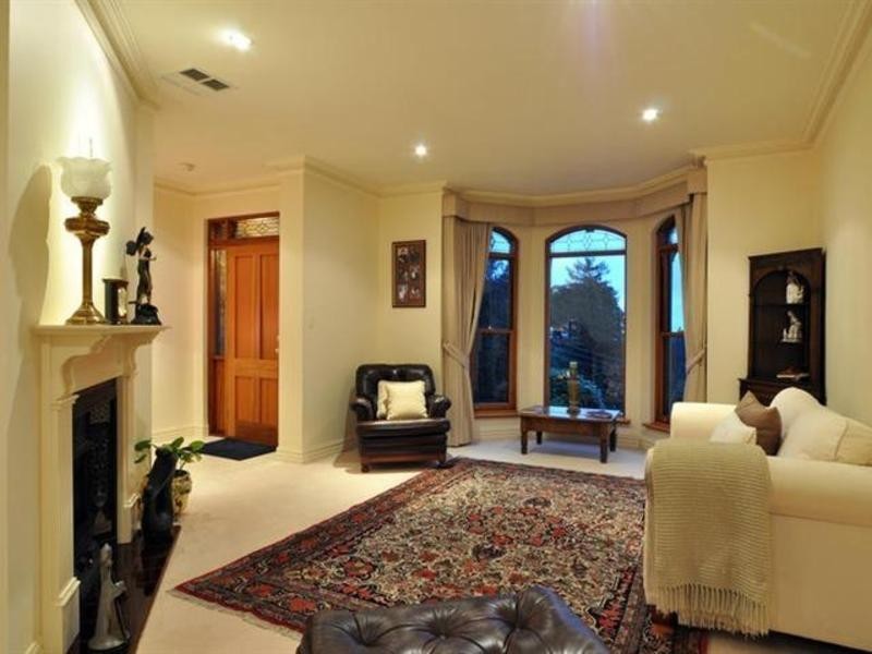 16 Rostrevor Rd, Stirling SA 5152