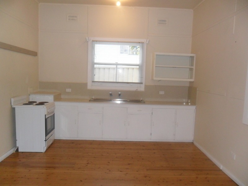 561 Pacific Highway, Wyoming NSW 2250