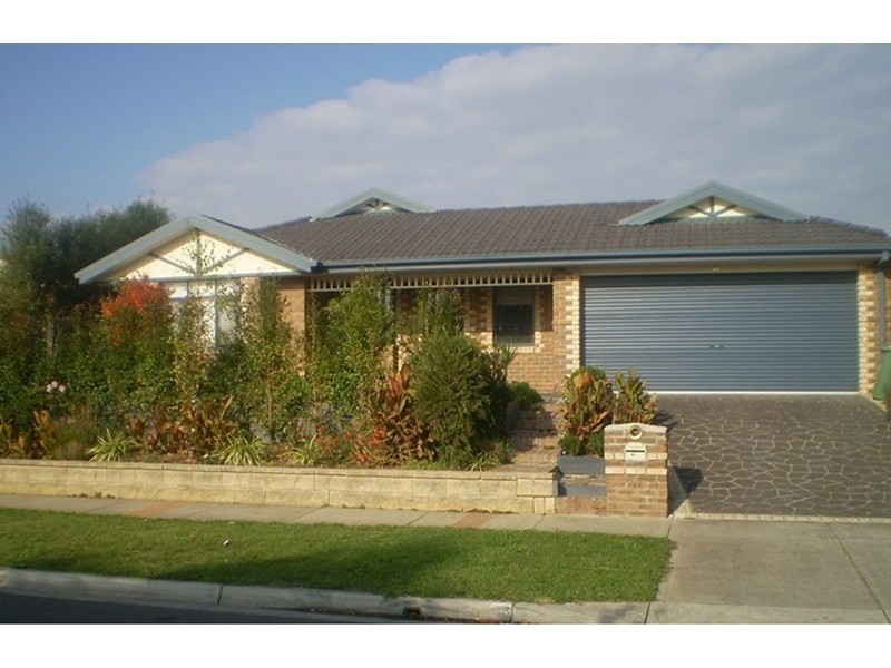45 Central Parkway, Cranbourne VIC 3977