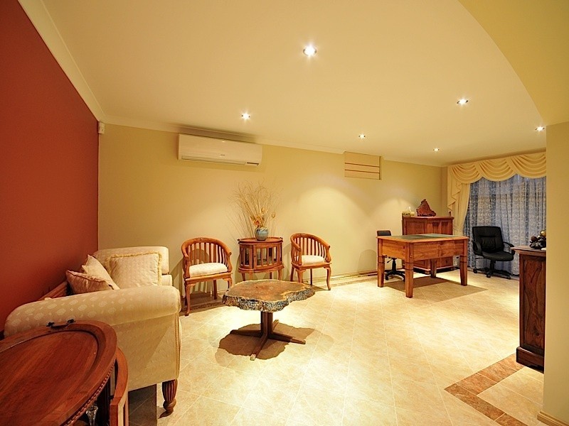 28 Campbell Drive, Hillarys WA 6025