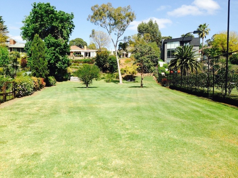 82 The Esplanade, Maribyrnong VIC 3032