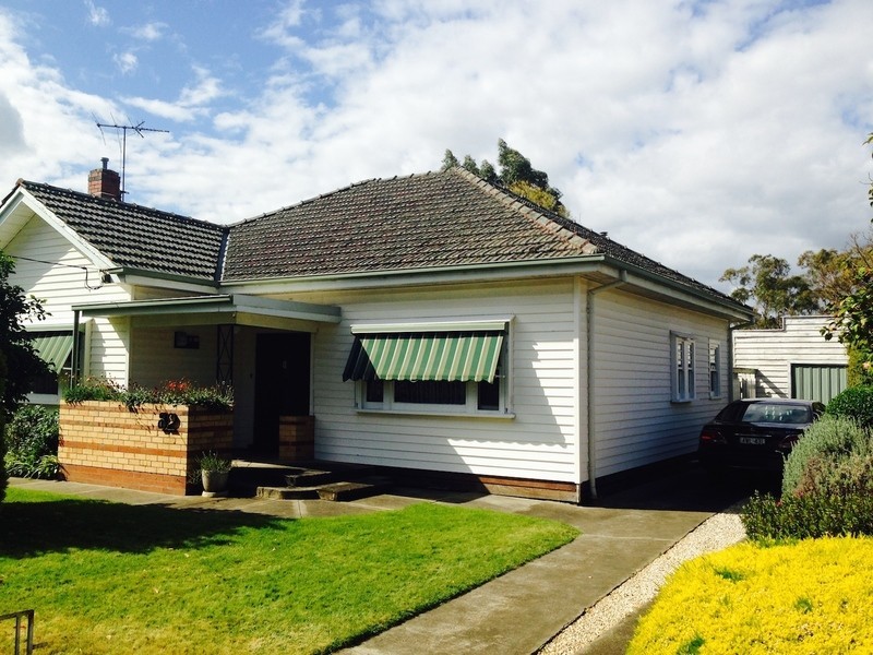 82 The Esplanade, Maribyrnong VIC 3032