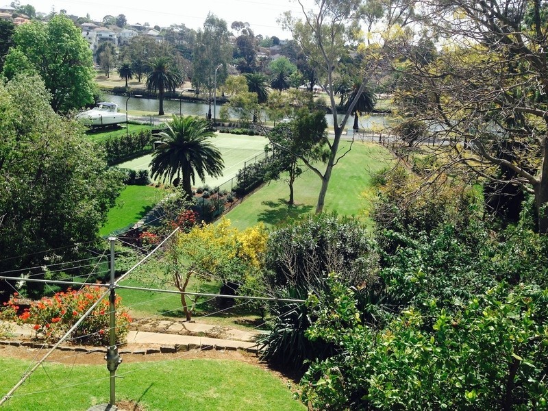 82 The Esplanade, Maribyrnong VIC 3032