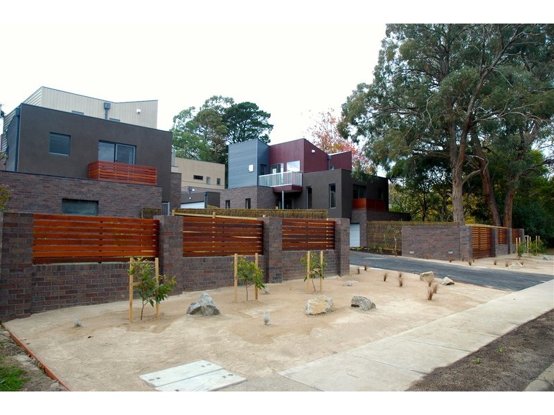 4/18 Ross Road, Croydon VIC 3136