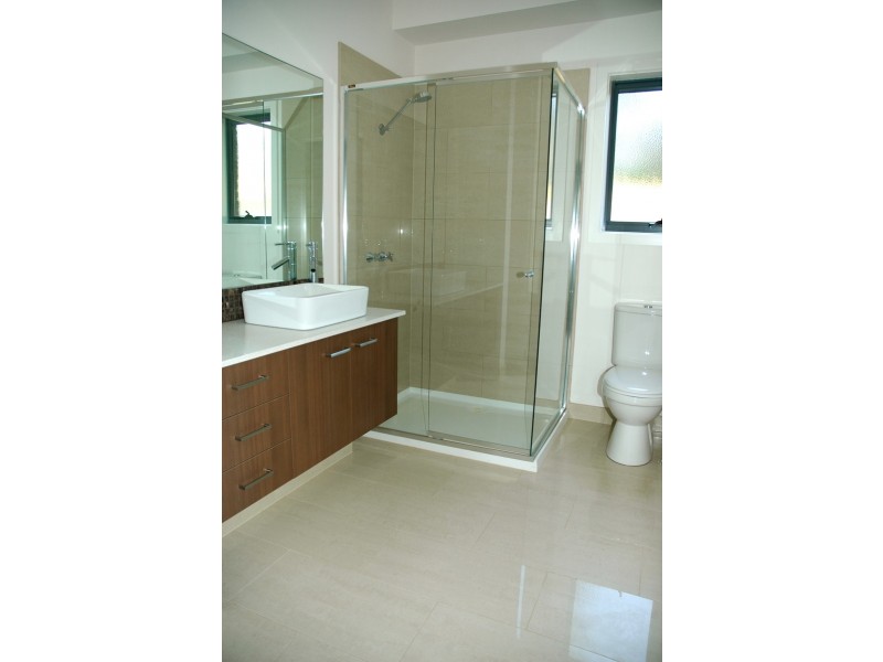 4/18 Ross Road, Croydon VIC 3136