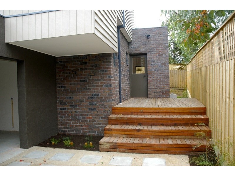 4/18 Ross Road, Croydon VIC 3136