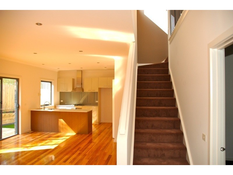 4/18 Ross Road, Croydon VIC 3136