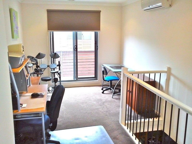 4/18 Ross Road, Croydon VIC 3136