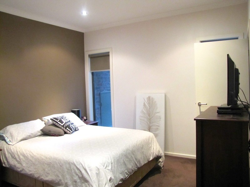 4/18 Ross Road, Croydon VIC 3136