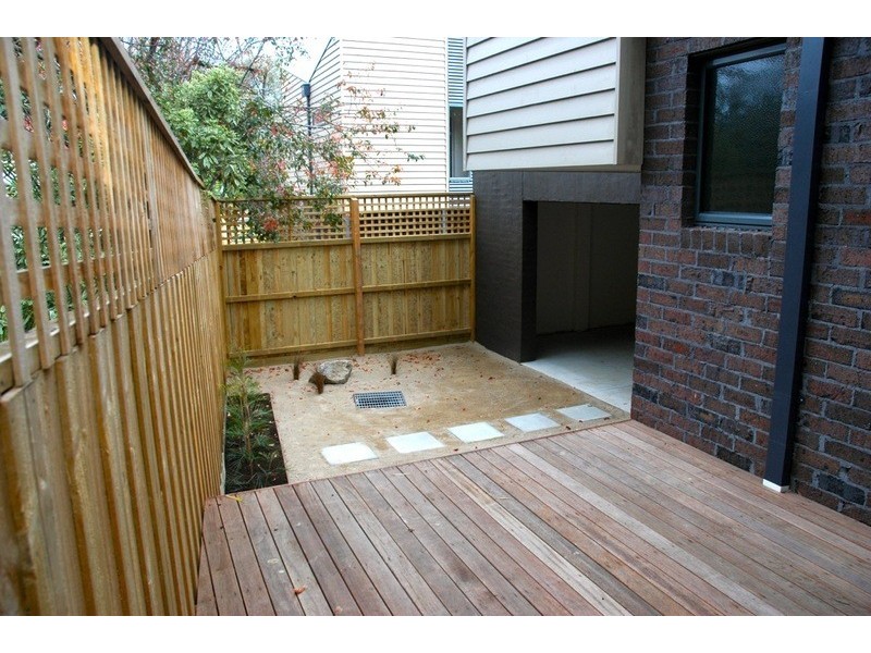 4/18 Ross Road, Croydon VIC 3136