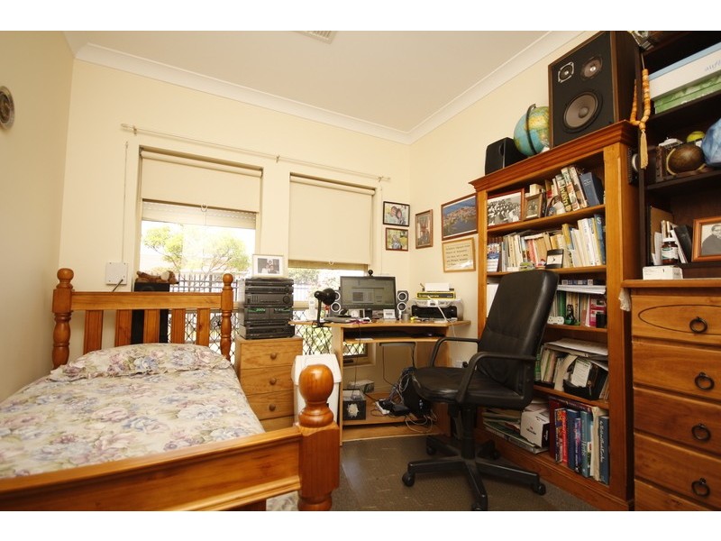 2 Third Ave, Woodville Gardens SA 5012