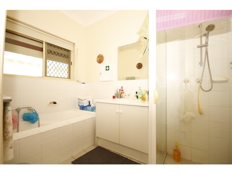 2 Third Ave, Woodville Gardens SA 5012