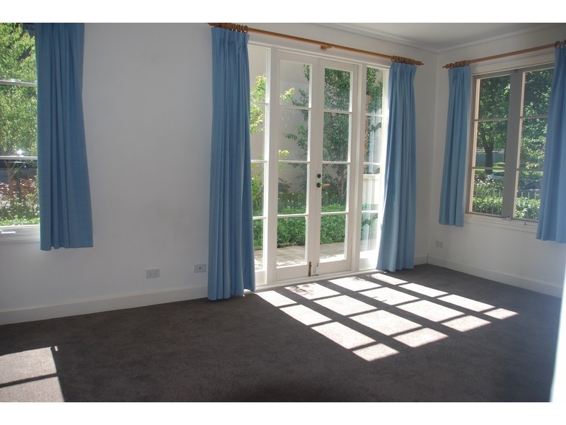 65/211 Wellington Parade South, East Melbourne VIC 3002