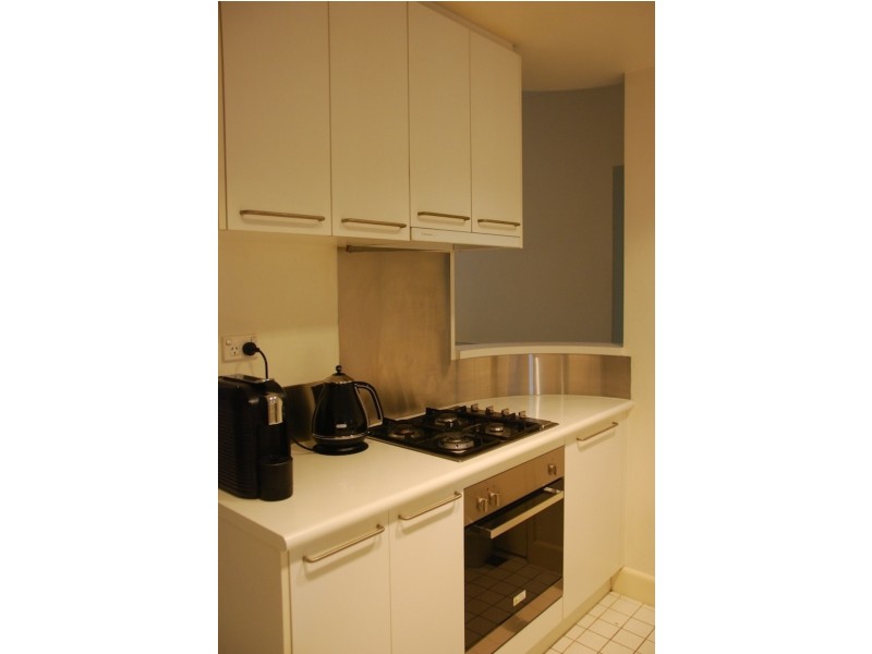 65/211 Wellington Parade South, East Melbourne VIC 3002