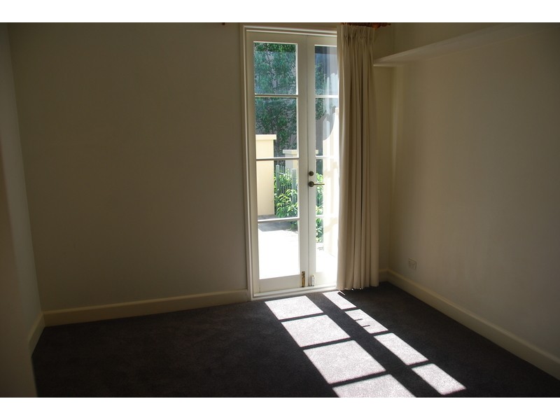 65/211 Wellington Parade South, East Melbourne VIC 3002