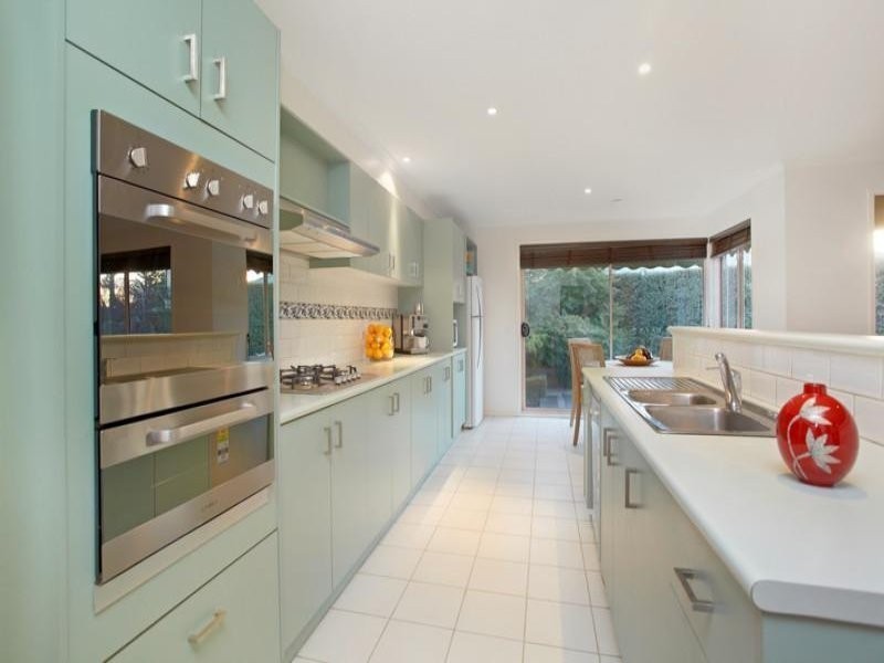 31 Kamarooka Drive, Wattle Glen VIC 3096