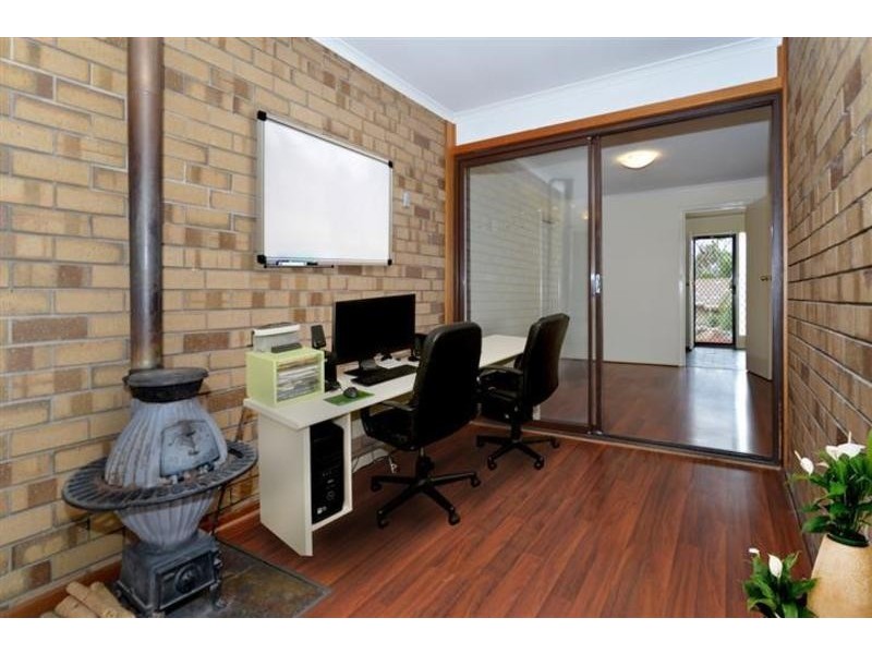 10 Barrdickson Crescent, Happy Valley SA 5159